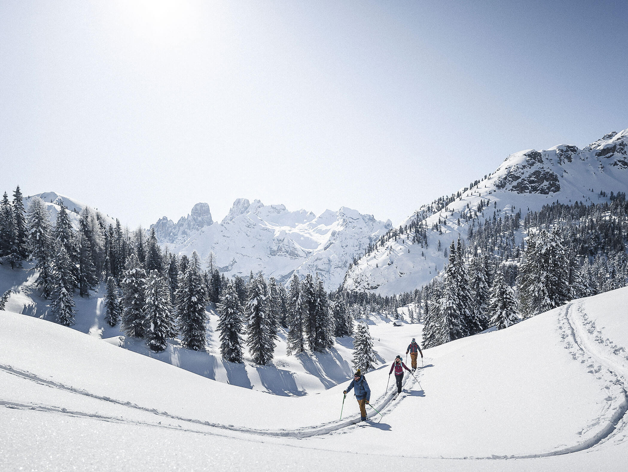 3 ski tourers in the South Tyrolean mountains - Wirtshaushotel Alpenrose
